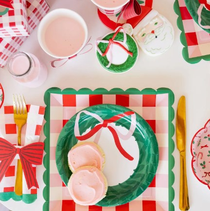 Plaid Scalloped Edge Plate